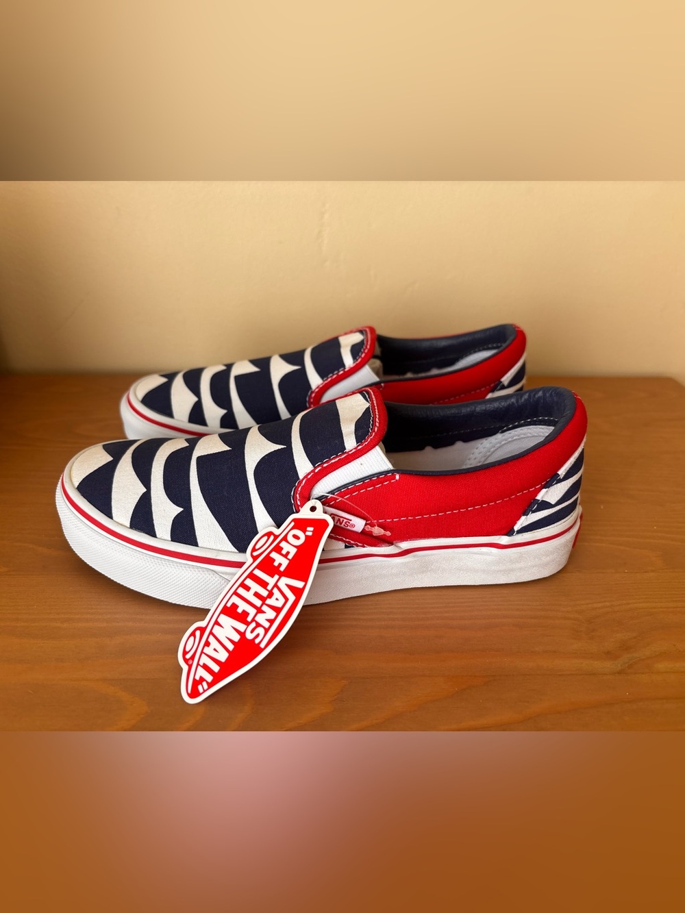 Vans US Open of Surfing 2015 Classic Slip-On - Navy, White & Red New with tags